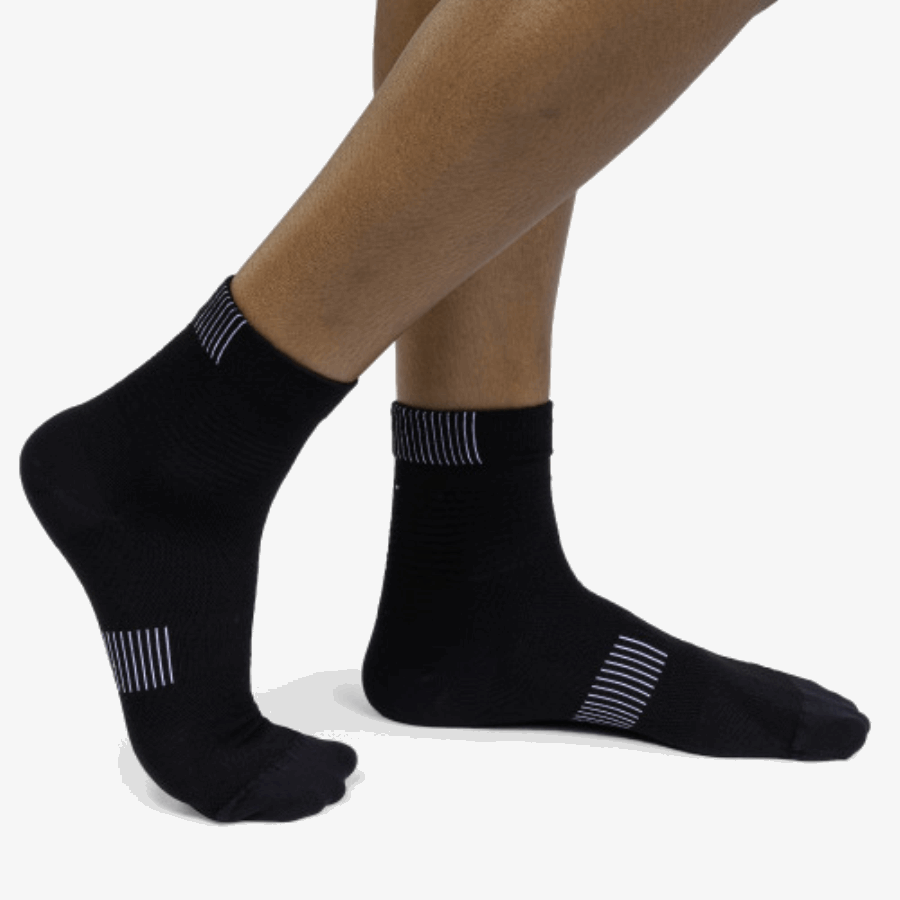 On Running Ultralight Mid Calcetín Negro-blanco